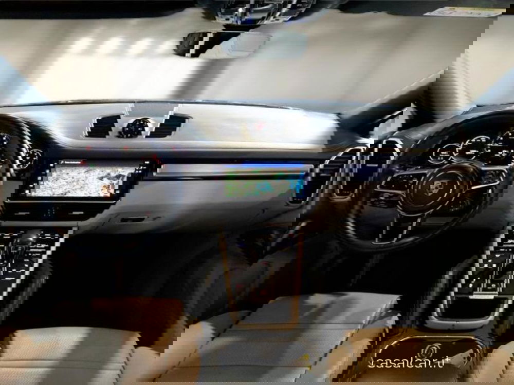 Porsche Cayenne usata a Salerno (9)