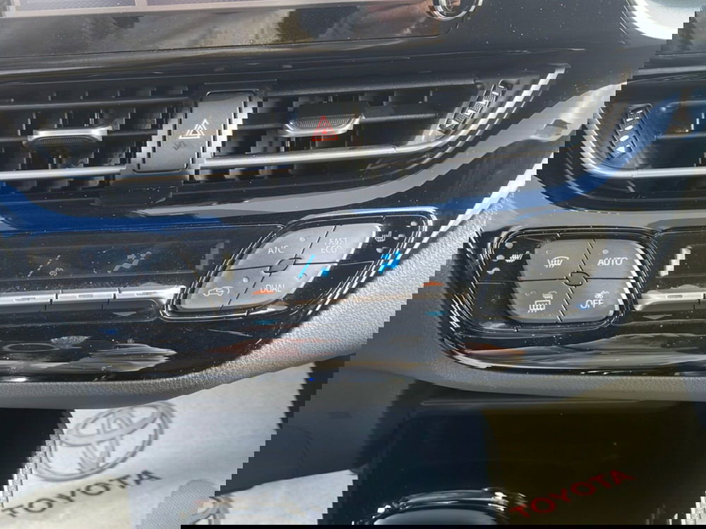 Toyota Toyota C-HR usata a Ragusa (15)