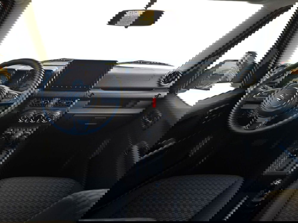 Suzuki Jimny nuova a Pistoia (10)