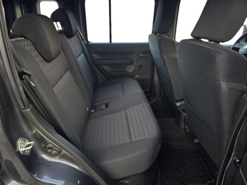 Suzuki Jimny nuova a Pistoia (12)