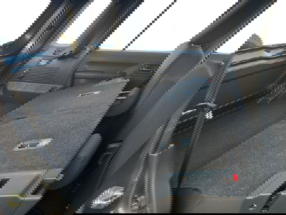 Suzuki Jimny nuova a Pistoia (13)