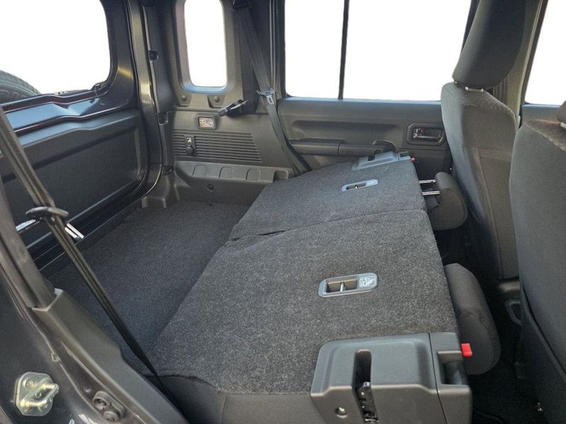 Suzuki Jimny nuova a Pistoia (13)