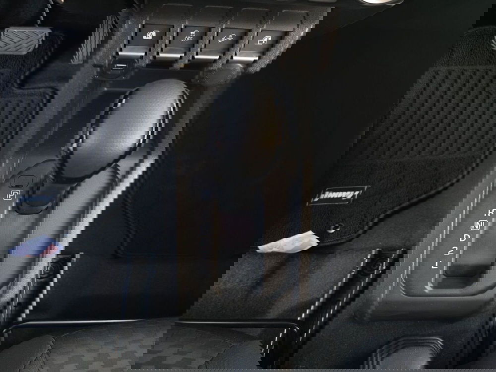 Suzuki Jimny nuova a Pistoia (16)