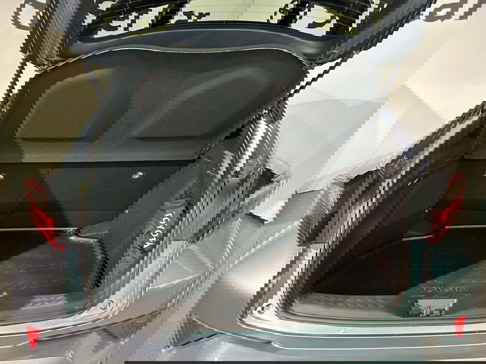 Toyota Toyota C-HR usata a Milano (10)