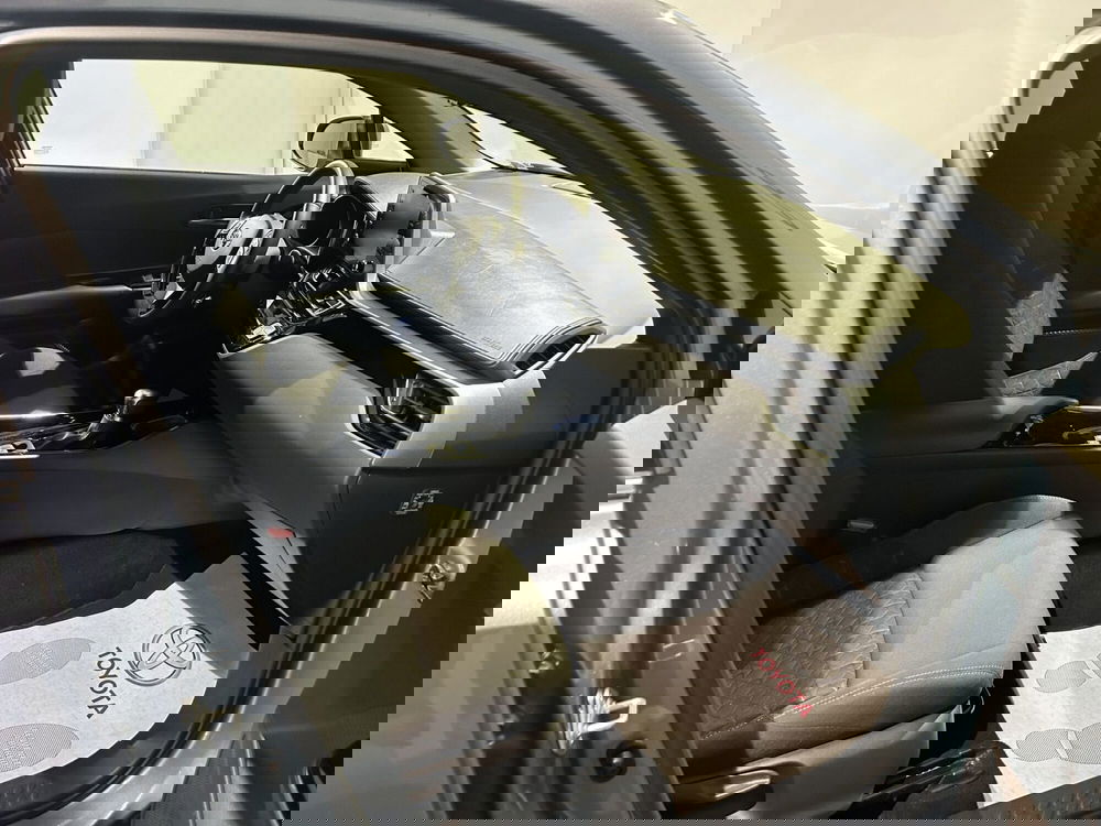 Toyota Toyota C-HR usata a Milano (6)