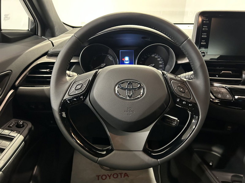 Toyota Toyota C-HR usata a Milano (9)