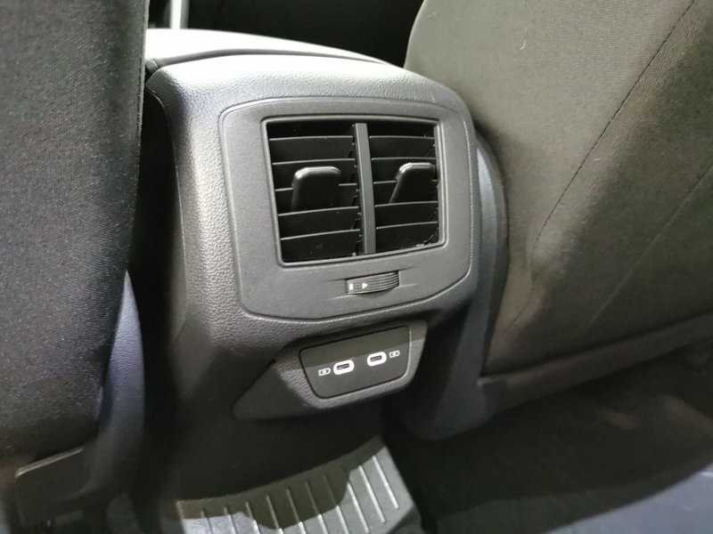 Volkswagen T-Roc usata a Chieti (10)