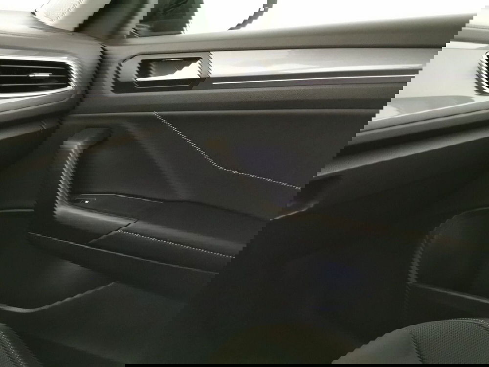 Volkswagen T-Roc usata a Chieti (18)