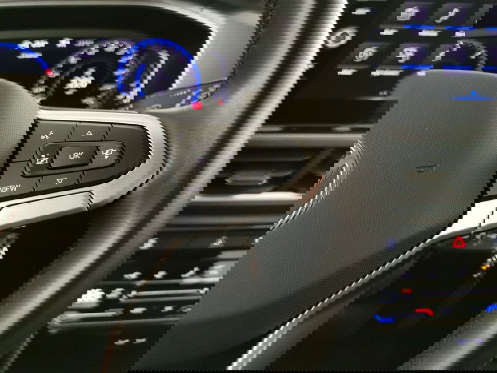 Volkswagen T-Roc usata a Chieti (20)