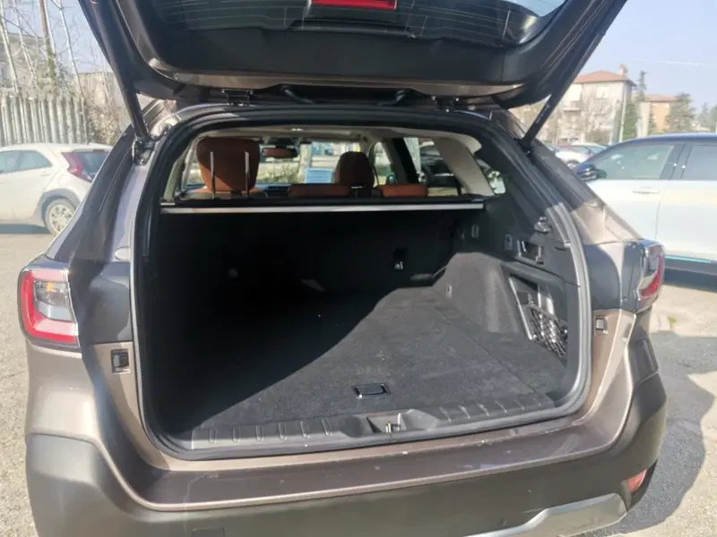 Subaru Outback nuova a Forlì-Cesena (9)