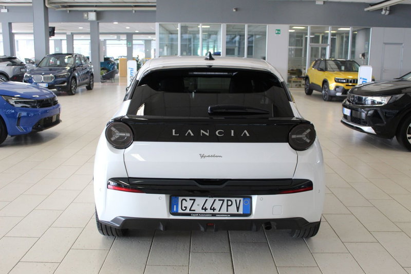 Lancia Ypsilon usata a Cremona (4)