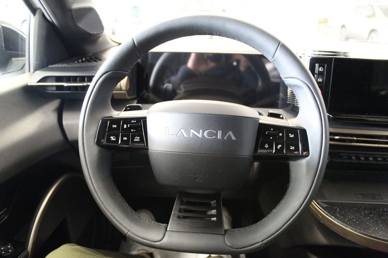 Lancia Ypsilon usata a Cremona (9)