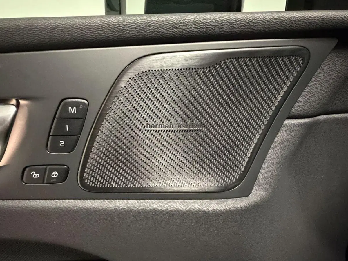 Volvo XC60 usata a Como (12)