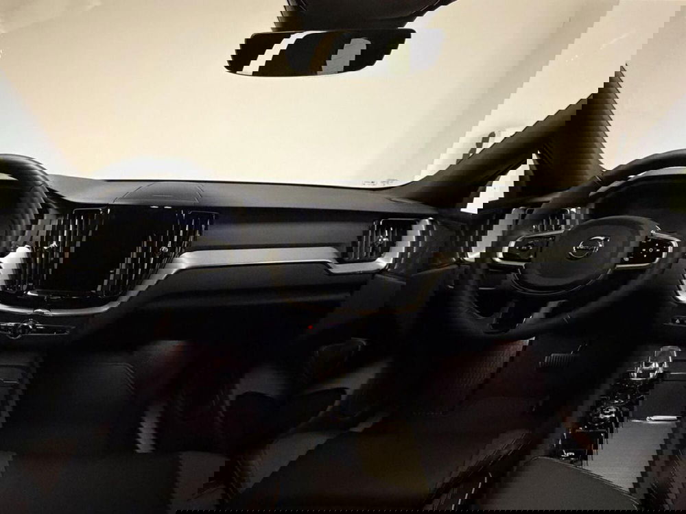 Volvo XC60 usata a Como (9)