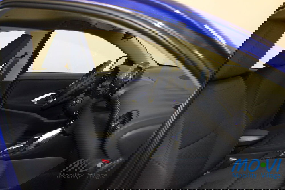 Mazda Mazda2 Hybrid nuova a Torino (6)