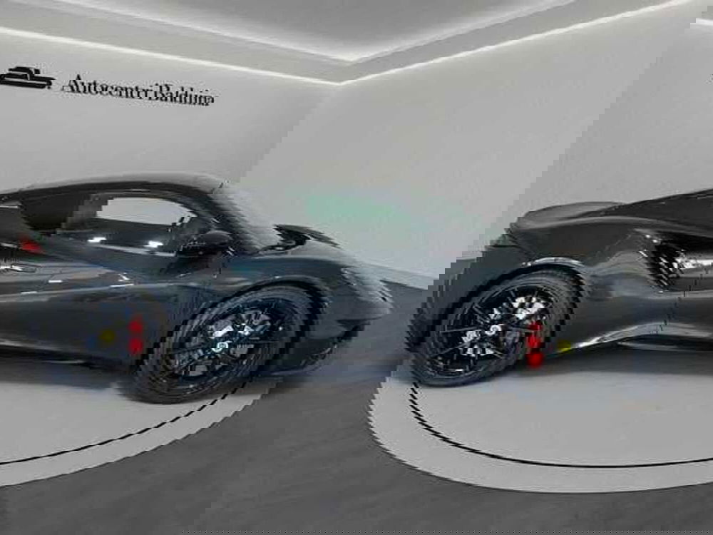 Lotus Emira usata a Roma (3)