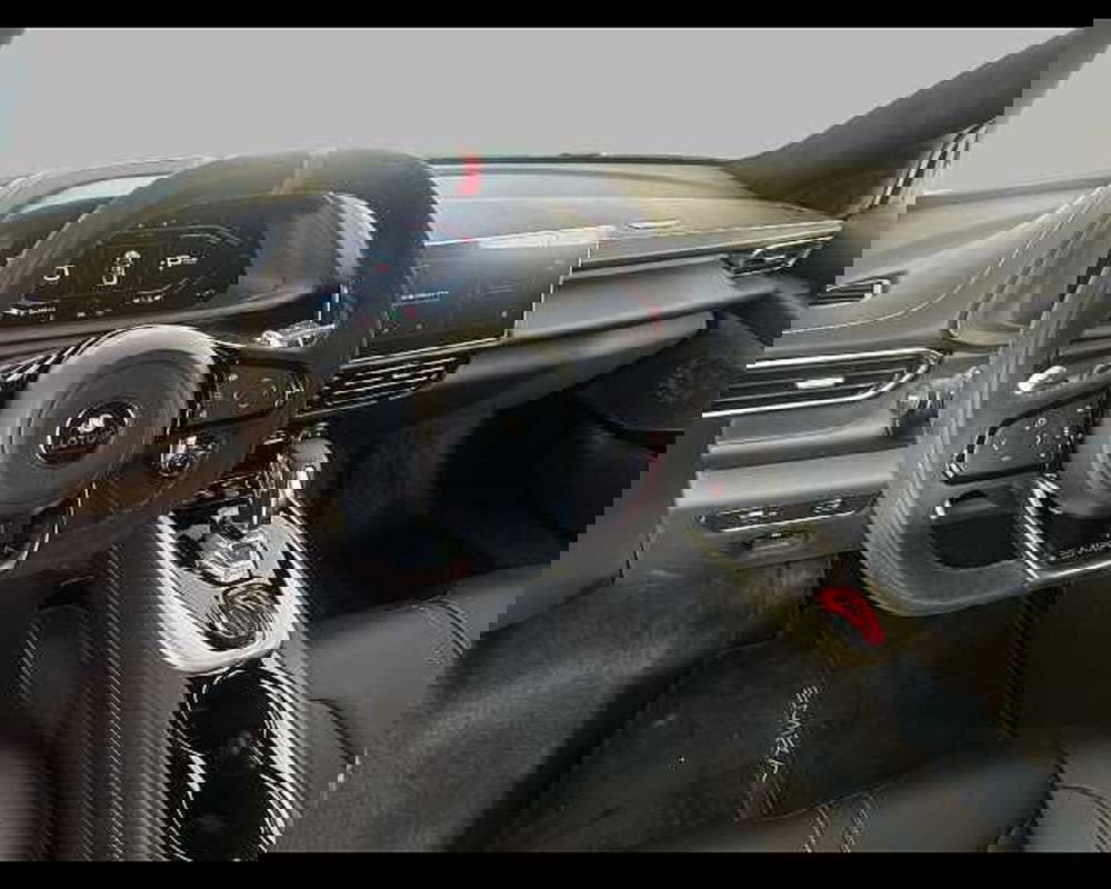 Lotus Emira usata a Roma (8)