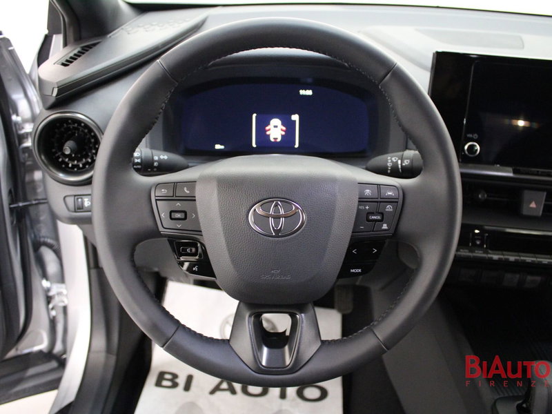 Toyota Toyota C-HR nuova a Firenze (10)