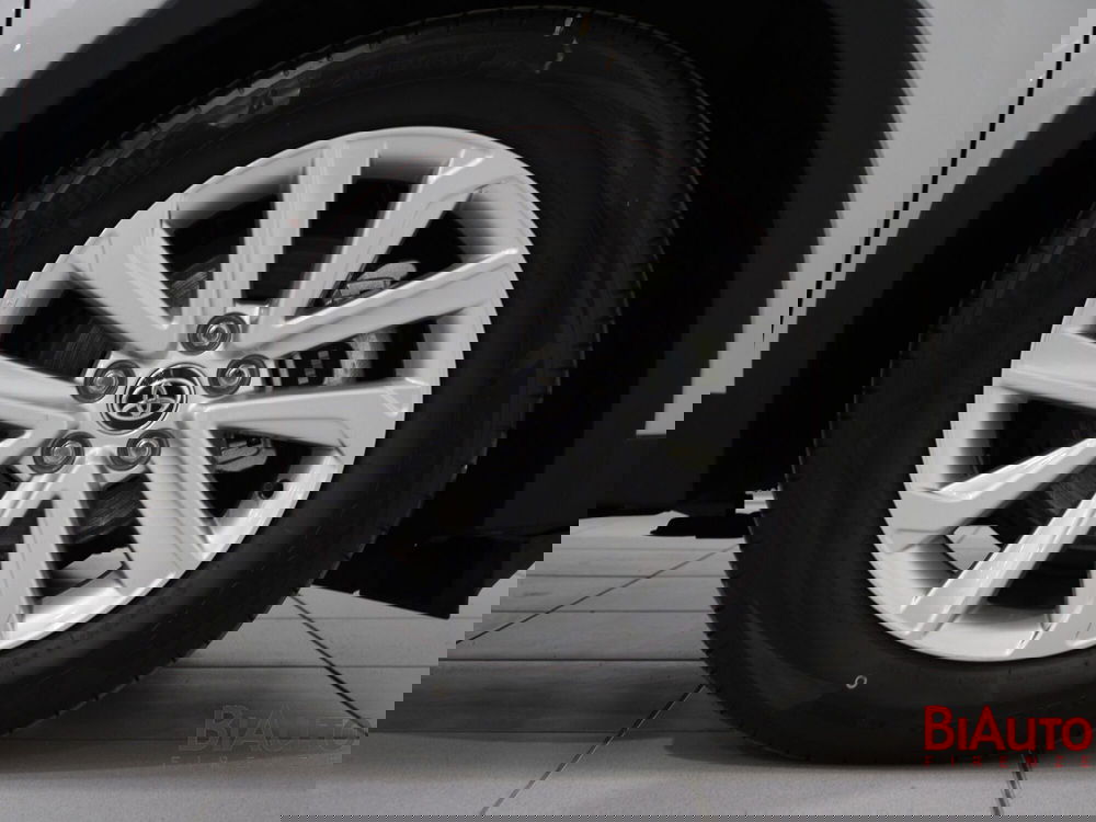 Toyota Toyota C-HR nuova a Firenze (16)