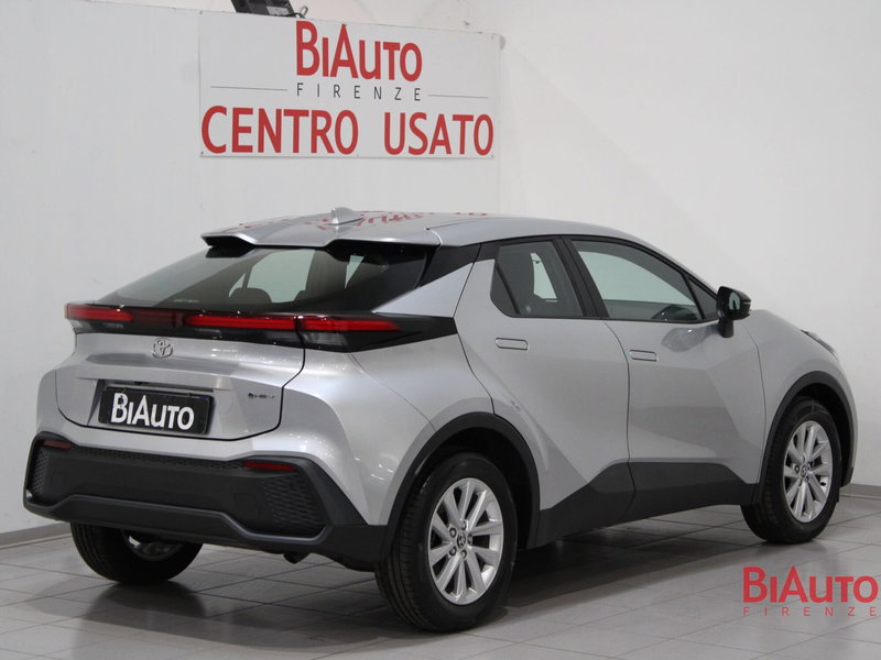 Toyota Toyota C-HR nuova a Firenze (2)