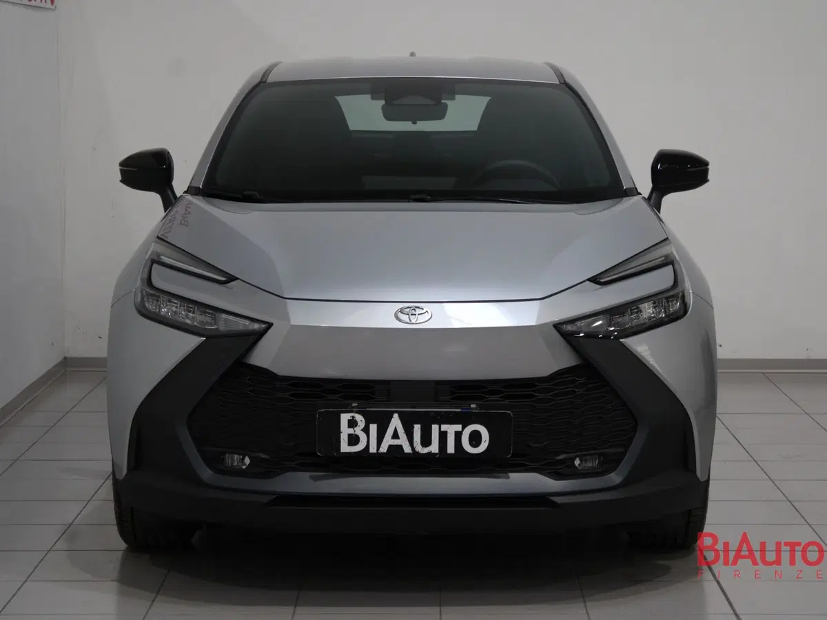Toyota Toyota C-HR nuova a Firenze (3)