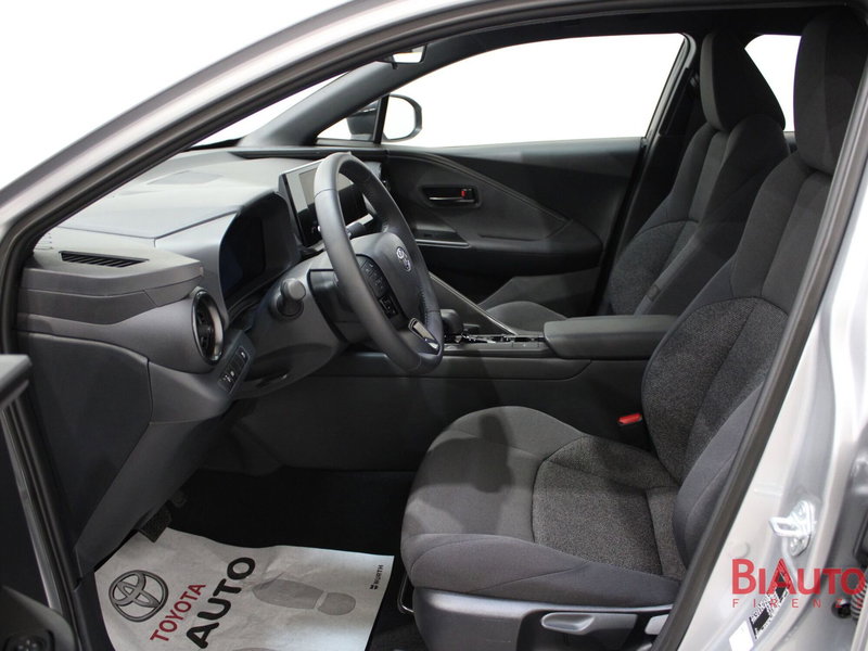 Toyota Toyota C-HR nuova a Firenze (5)