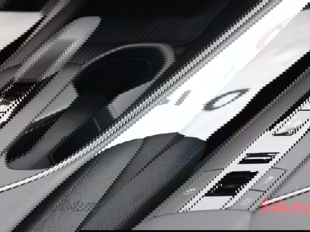 Toyota Toyota C-HR nuova a Firenze (15)