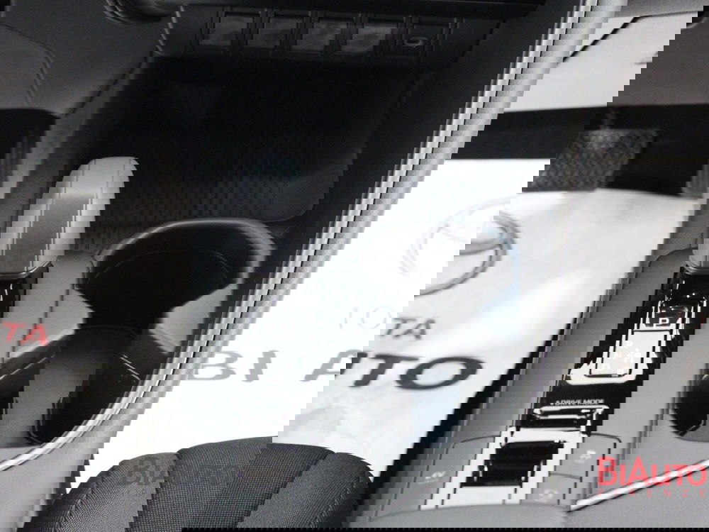 Toyota Toyota C-HR nuova a Firenze (15)