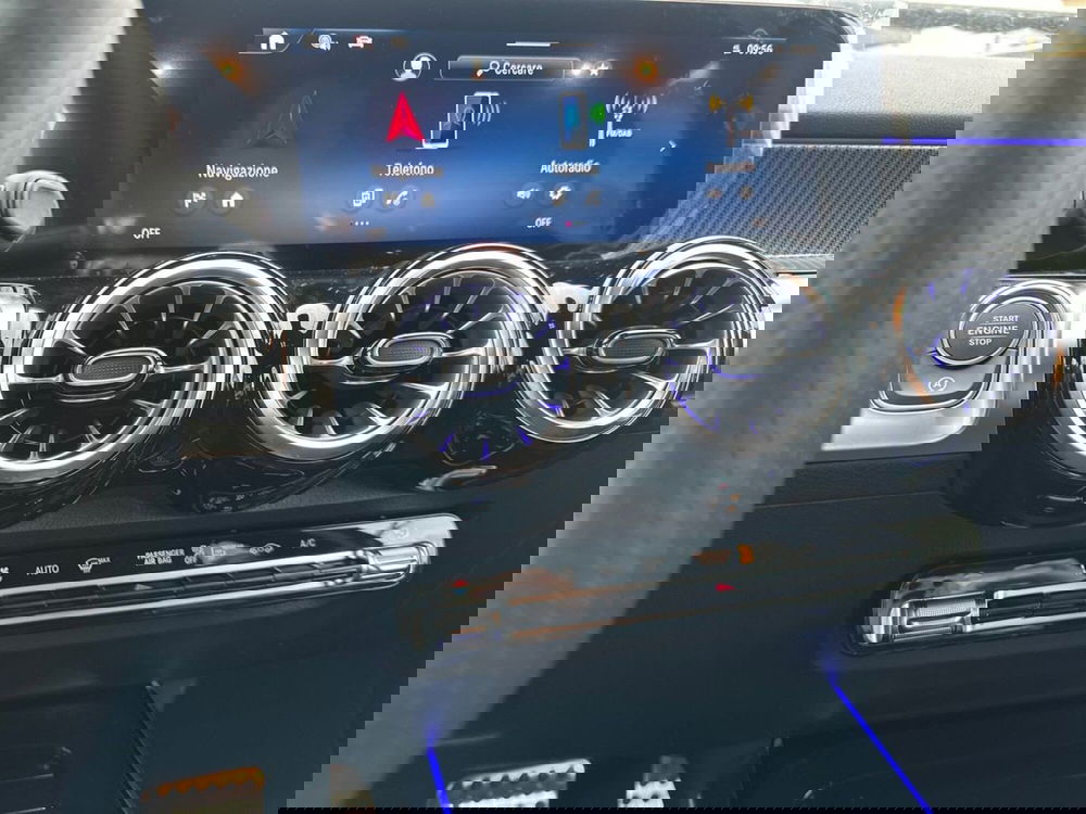 Mercedes-Benz GLB nuova a Pescara (10)