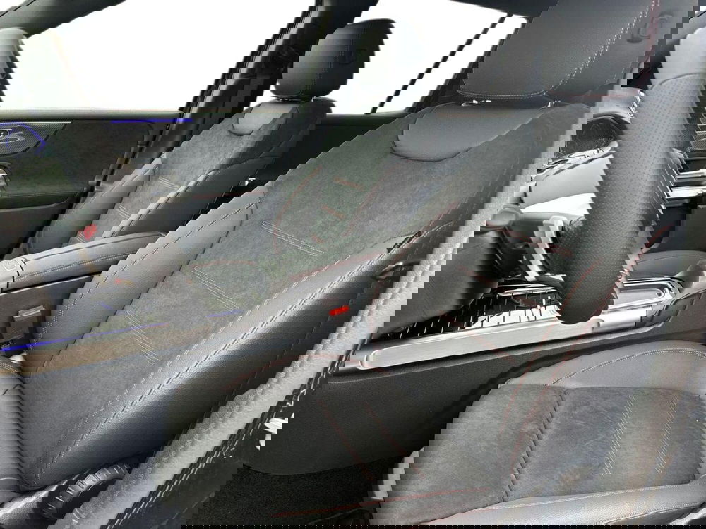 Mercedes-Benz GLB nuova a Pescara (11)