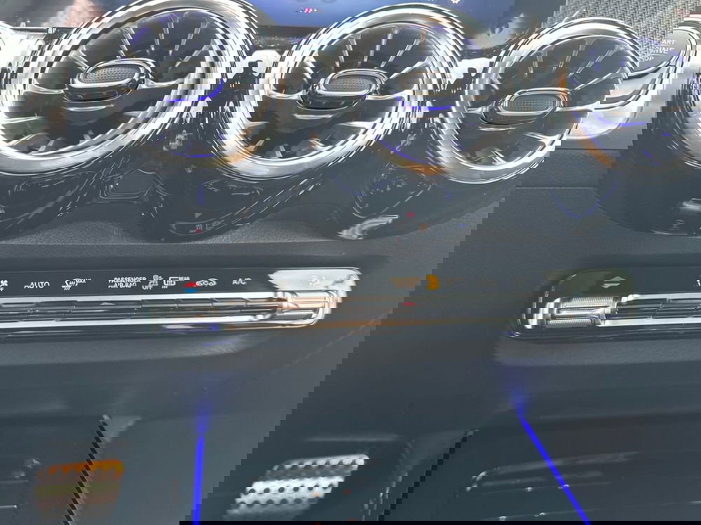 Mercedes-Benz GLB nuova a Pescara (16)