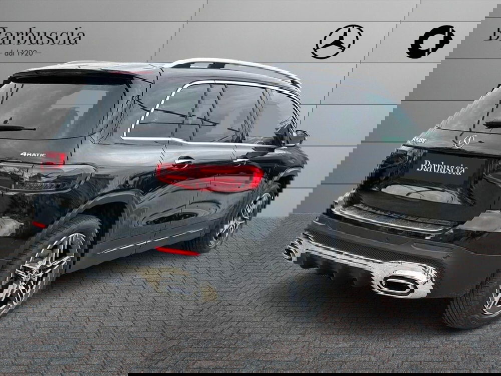 Mercedes-Benz GLB nuova a Pescara (3)