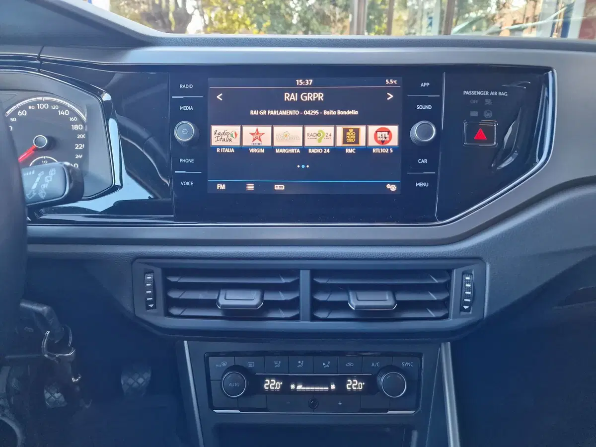 Volkswagen Polo usata a Milano (12)