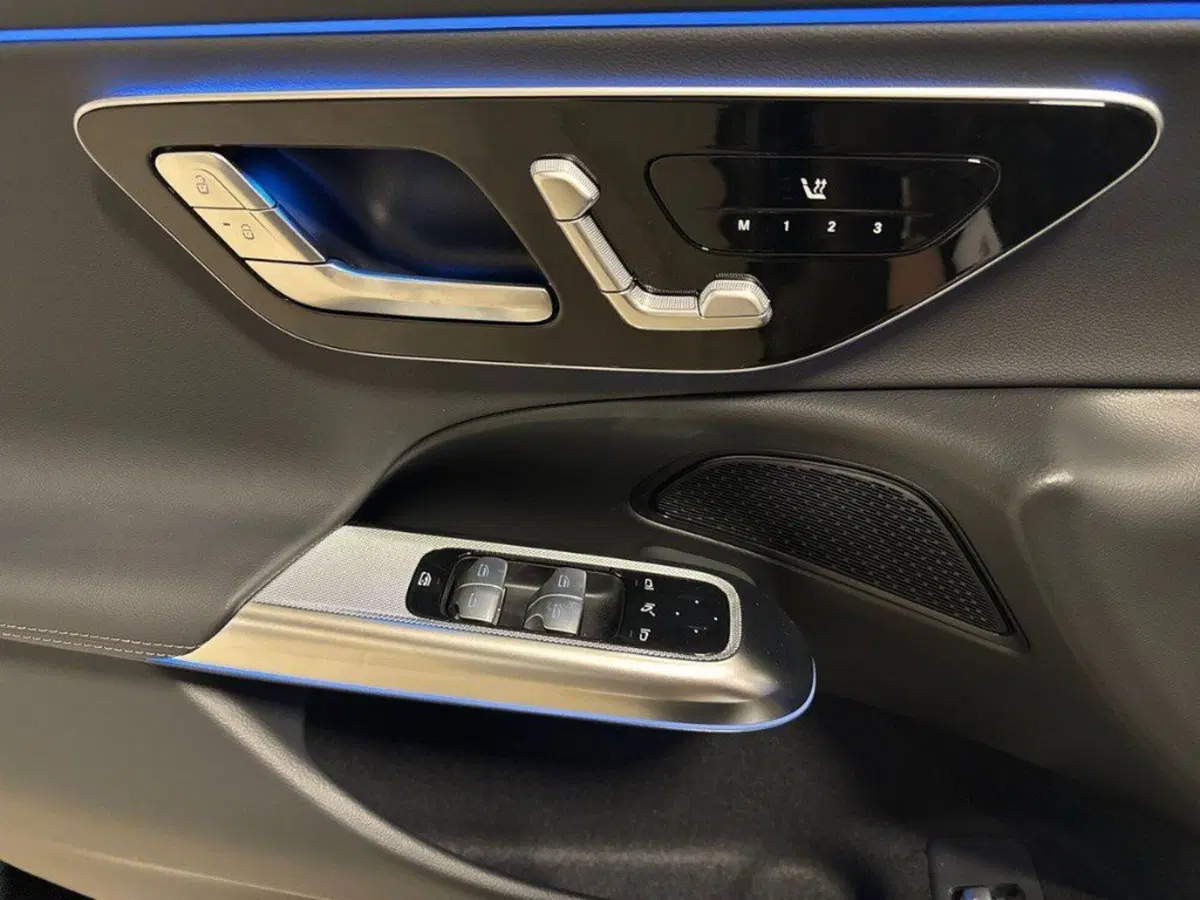 Mercedes-Benz Classe E Station Wagon nuova a Rimini (17)