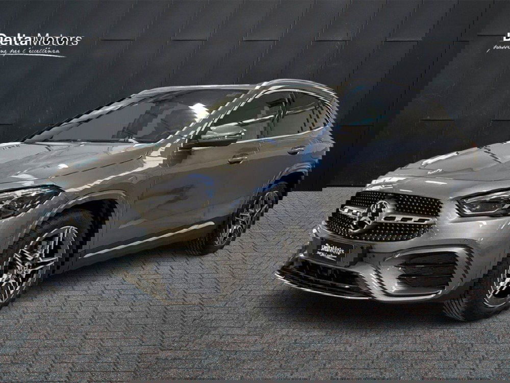 Mercedes-Benz GLA SUV nuova a Macerata