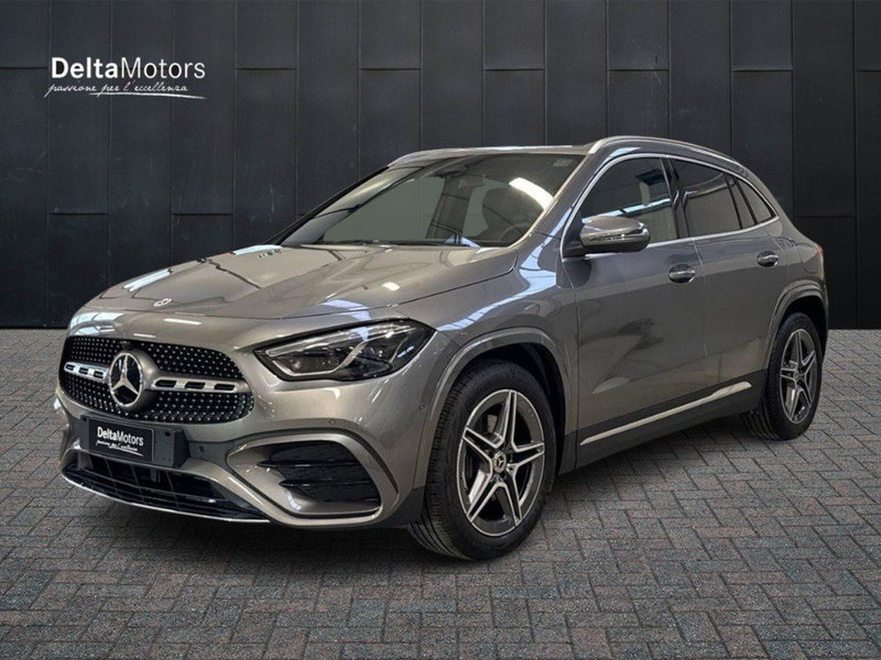 Mercedes-Benz GLA SUV nuova a Macerata
