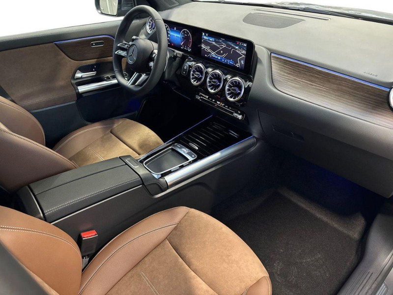 Mercedes-Benz GLA SUV nuova a Macerata (12)