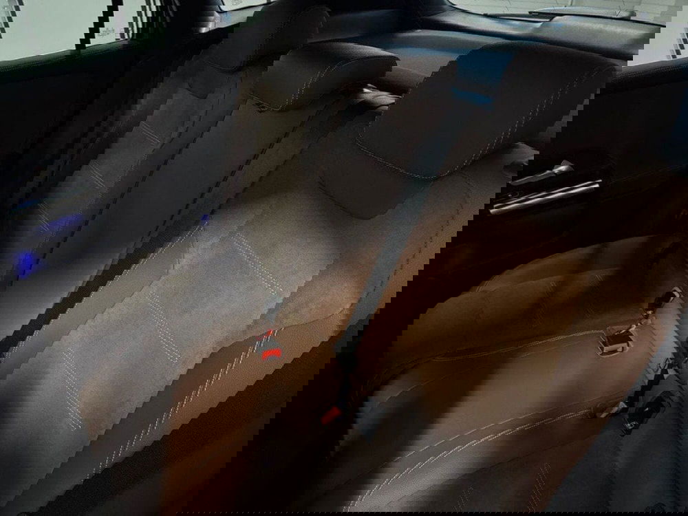 Mercedes-Benz GLA SUV nuova a Macerata (13)