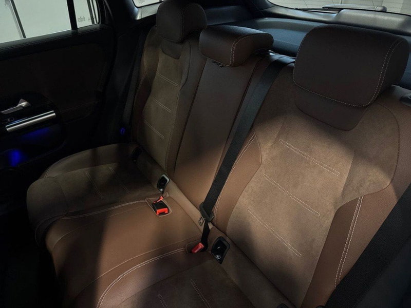 Mercedes-Benz GLA SUV nuova a Macerata (13)