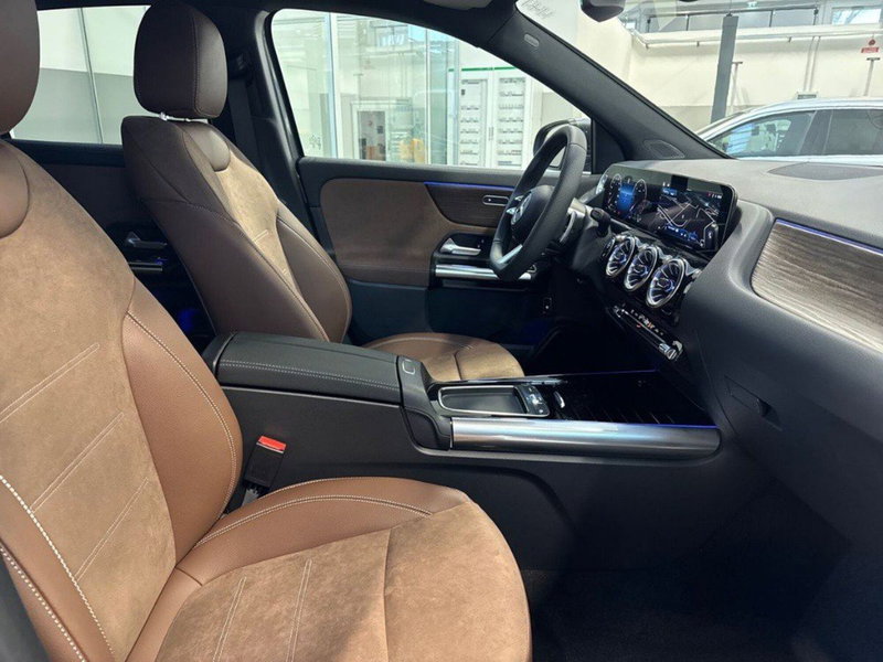 Mercedes-Benz GLA SUV nuova a Macerata (14)