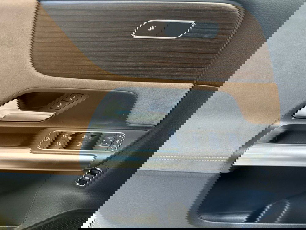 Mercedes-Benz GLA SUV nuova a Macerata (17)