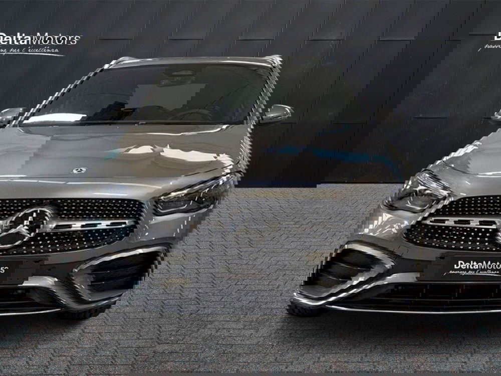 Mercedes-Benz GLA SUV nuova a Macerata (6)