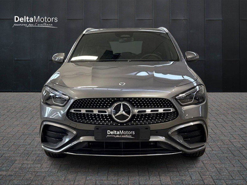 Mercedes-Benz GLA SUV nuova a Macerata (6)