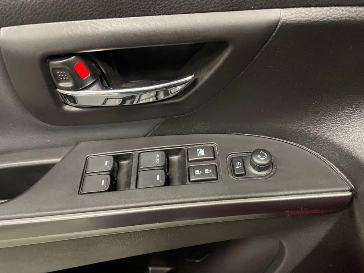 Suzuki S-Cross usata a Macerata (17)
