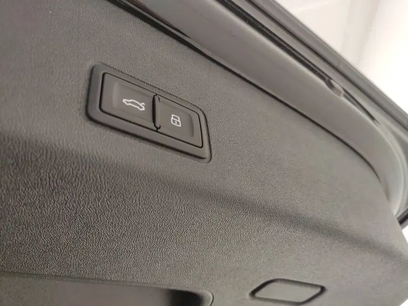 Audi Q3 Sportback nuova a Avellino (10)