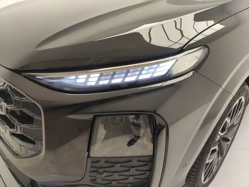 Audi Q3 Sportback nuova a Avellino (12)