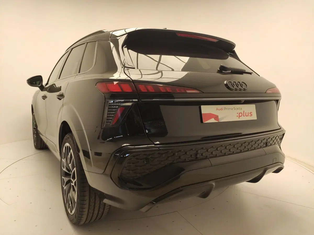 Audi Q3 Sportback nuova a Avellino (15)