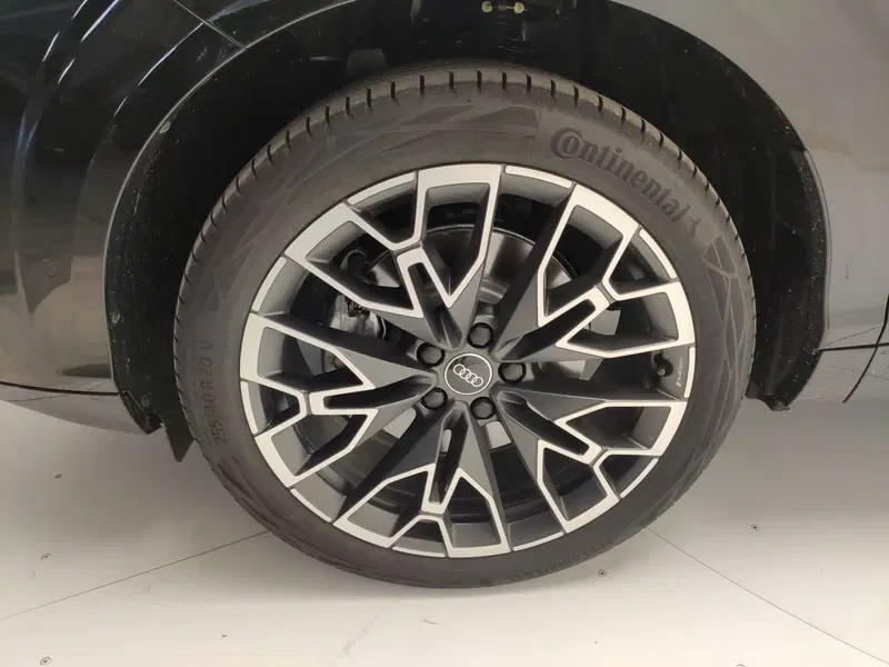Audi Q3 Sportback nuova a Avellino (17)
