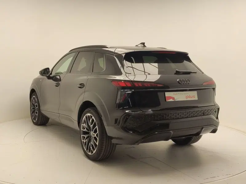 Audi Q3 Sportback nuova a Avellino (5)