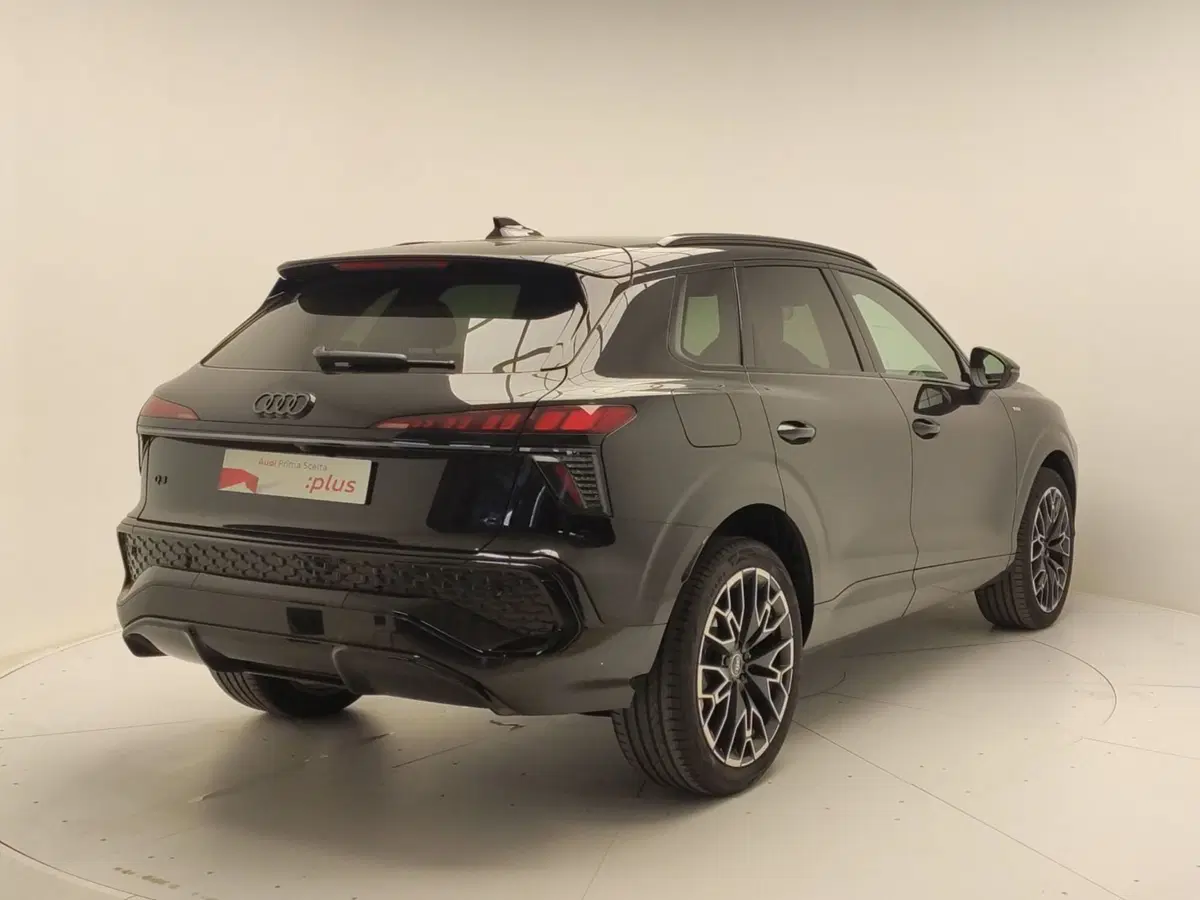 Audi Q3 Sportback nuova a Avellino (7)
